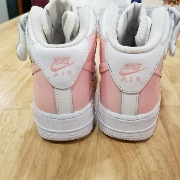 Custom Air Jordan 1 Light Pink - Picture 7 of 7